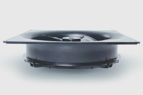 房車空調(diào)風機的安裝與拆卸實用技巧分享
